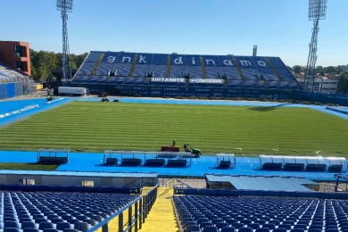 Novi travnjak na stadionu GNK Dinamo!