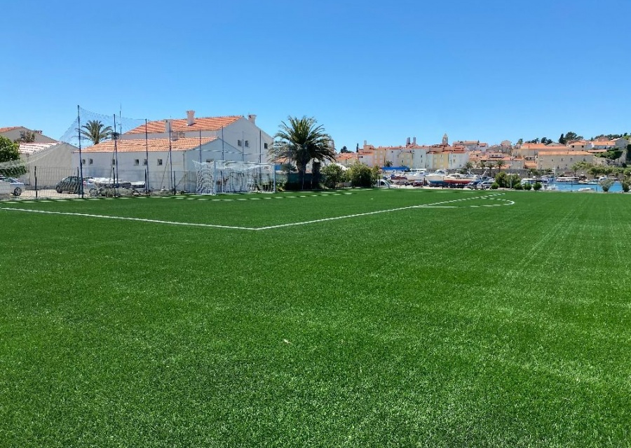 Umjetni travnjak na nogometnom igralištu NK Rab